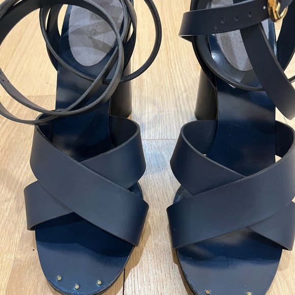 ✨Gucci Leather Heels✨ - Picture 3 of 16